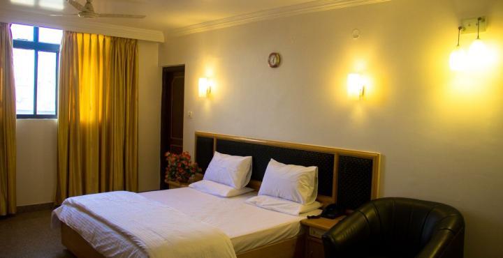 Oyo 539 Hotel Pearl Inn 班加罗尔 外观 照片