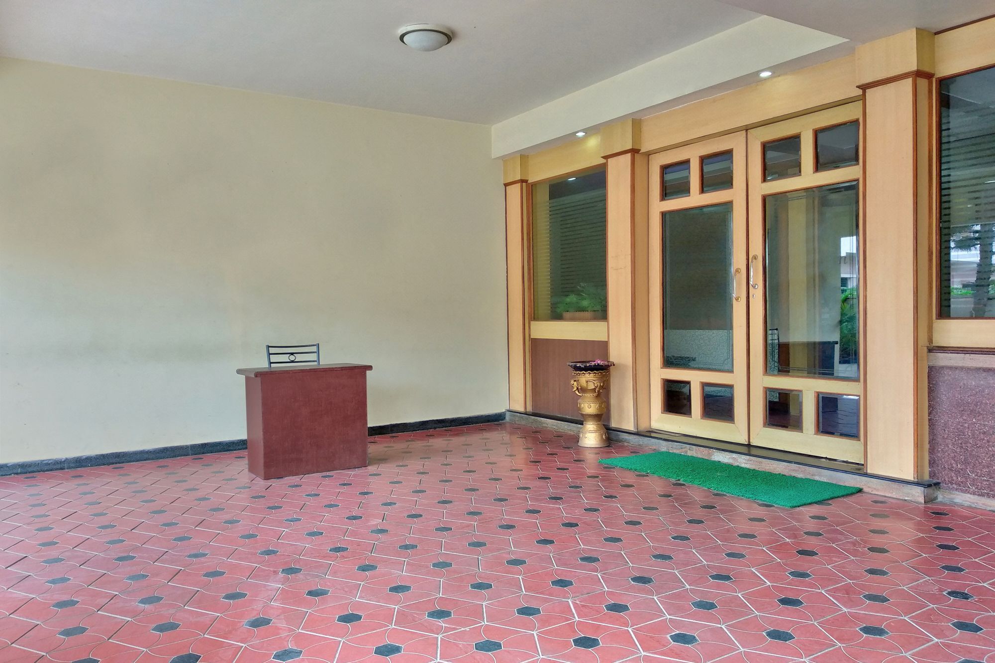 Oyo 539 Hotel Pearl Inn 班加罗尔 外观 照片